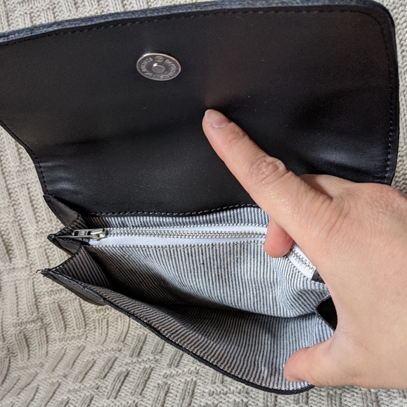 October Jaipur Vegan Leather Clutch - BNWT - Picture 10 of 15